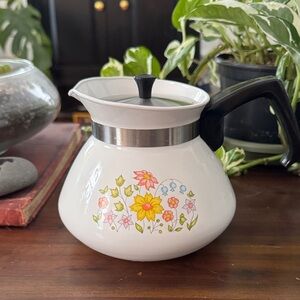 Corning Ware Vintage Cornflower 6 Cup Teapot
